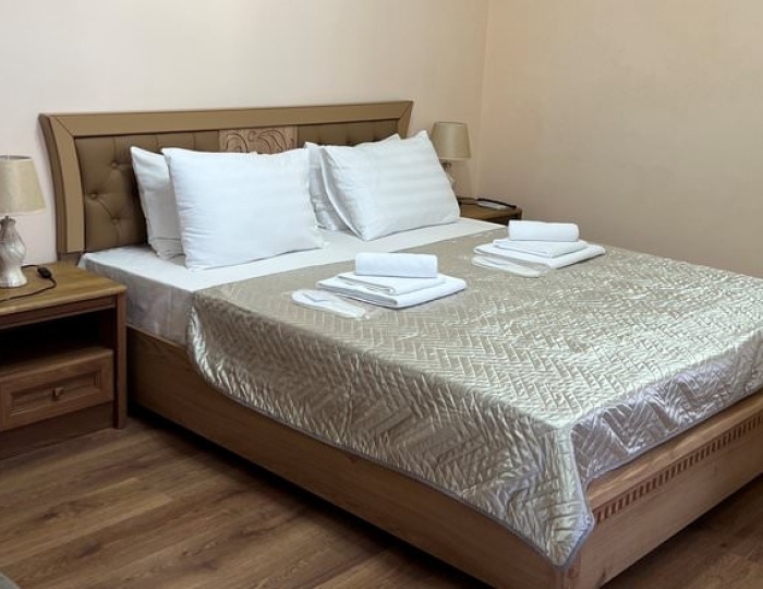 ДЕЛЮКС 3-МЕСТНЫЙ 1-КОМНАТНЫЙ - Отель «Дельфин» Сухум