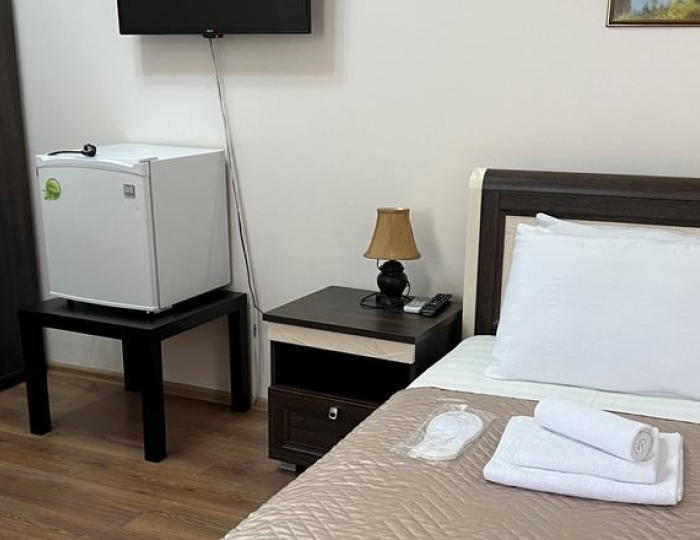 КОМФОРТ 2-МЕСТНЫЙ 1-КОМНАТНЫЙ - Отель «Дельфин» Сухум