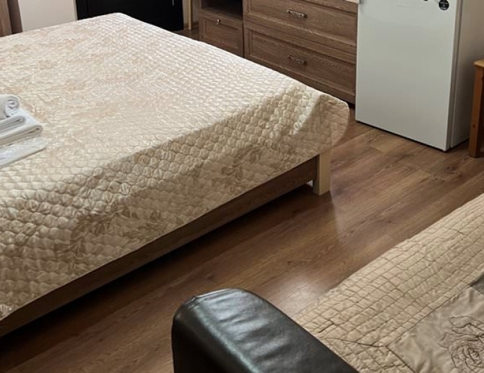 КОМФОРТ 3-МЕСТНЫЙ 1-КОМНАТНЫЙ - Отель «Дельфин» Сухум