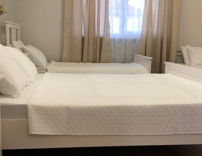 СЕМЕЙНЫЙ 6-МЕСТНЫЙ 2-КОМНАТНЫЙ КОМФОРТ - Отель «Дельфин» Сухум